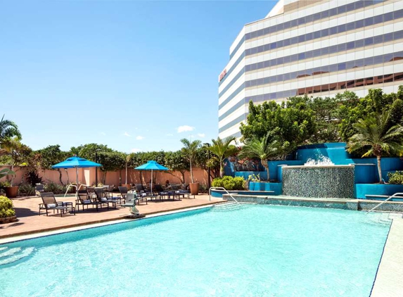 Embassy Suites by Hilton Tampa Airport Westshore - Tampa, FL