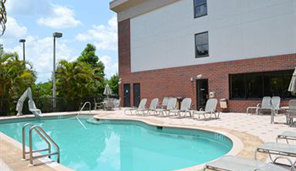 Days Inn & Suites by Wyndham Fort Myers Near JetBlue Park - Fort Myers, FL