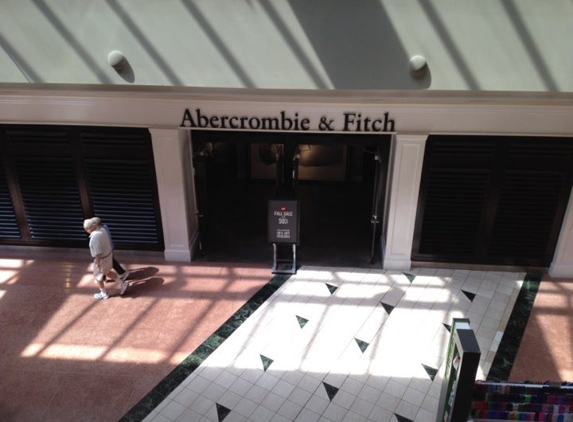 Abercrombie & Fitch - Arcadia, CA