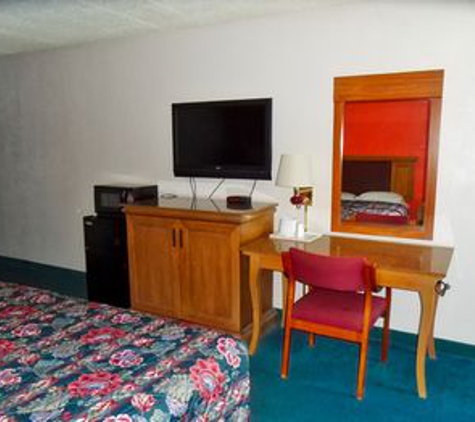 Motel 6 - New Stanton, PA