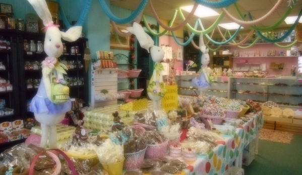 Sweet Treats & Treasures  & Faroh's Candy - Sandusky, OH