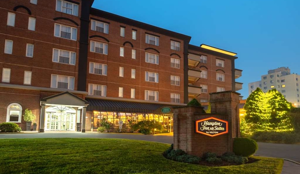 Hampton Inn & Suites Stamford - Stamford, CT