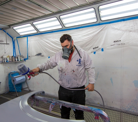 Evolution Crash Repairs - Blair Athol, SA