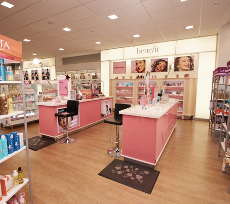 Benefit Cosmetics BrowBar - San Antonio, TX