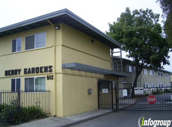 Berry Gardens Apartments - Hayward, CA