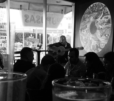 Un Solo Sol Kitchen - Los Angeles, CA