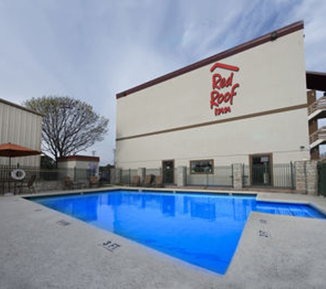 Red Roof Inn - Austin, TX