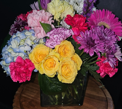 Exclusive Floral Creations - Houston, TX. Beautiful colorful arrangement.