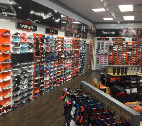 Hibbett Sports - Pleasanton, TX