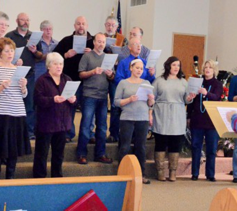 Riversedge - Spring Bay, IL. riversEdge-umc-choir-group