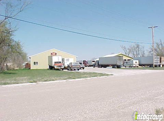 E & E Trucking - Waverly, NE