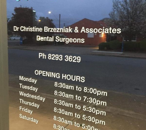 Cross Road Dental Care - South Plympton, SA. Opening hours as at Oct 2021