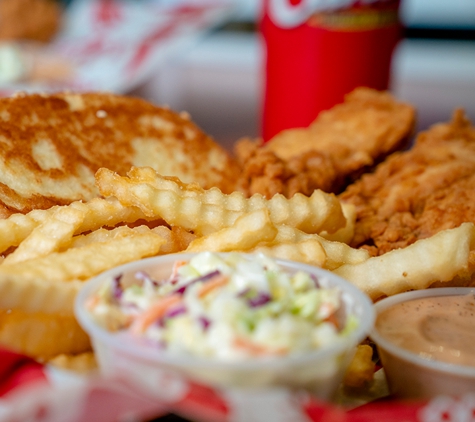 Raising Cane's Chicken Fingers - Chesapeake, VA