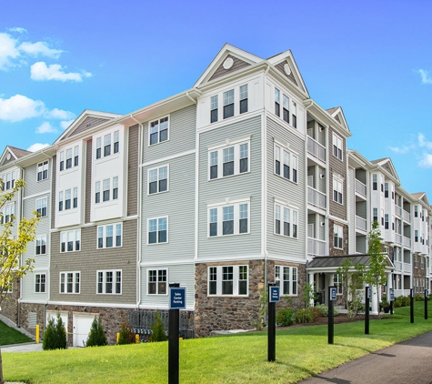 Pennington Crossing by Pulte Homes - Closed - Walpole, MA