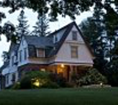 Pinehurst Inn Bed & Breakfast - Bayfield, WI