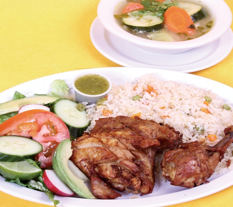 La Cocina Salvamex - Burien, WA. Deep fried chicken with rice.