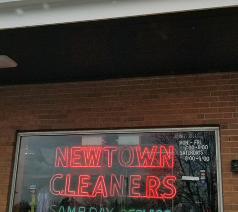 Newtown Cleaners - Evanston, IL