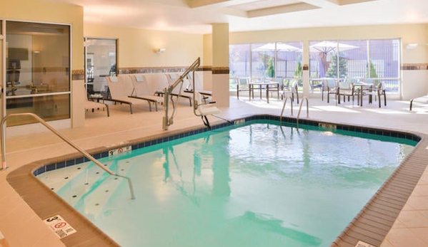 Courtyard by Marriott - Grove City, OH