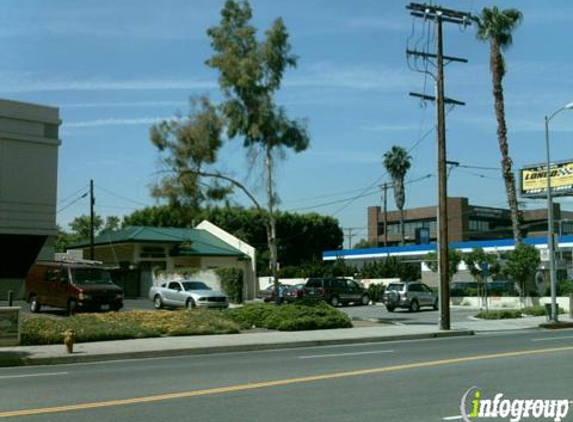 Tarzana Pet Clinic - Tarzana, CA