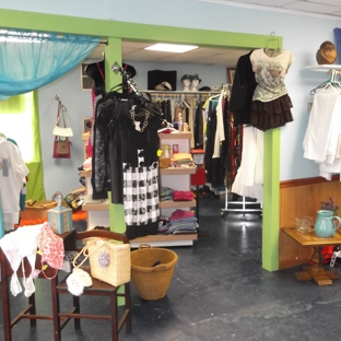 Twice IS Nice Consignment & Boutique - Frostproof, FL