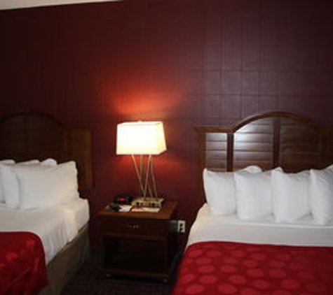 Ramada by Wyndham Grand Forks - Grand Forks, ND