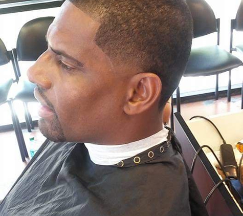 PeidroMaster Barber inside Styles & Profiles Cedar Hill - Cedar Hill, TX. Kurt Thomas
Styles & Profiles Unisex - Barber Shop in Cedar Hill