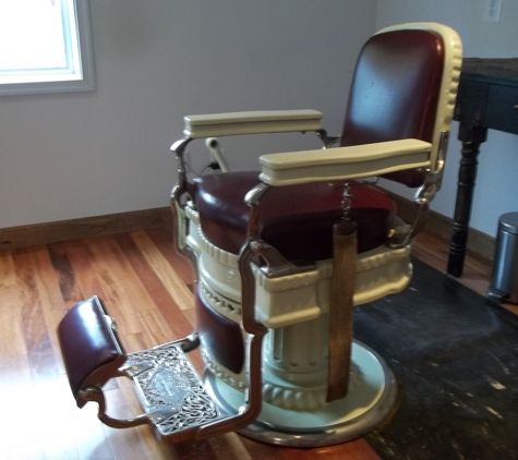 Lloyd's Barbershop & Shaving Parlor - great falls, VA