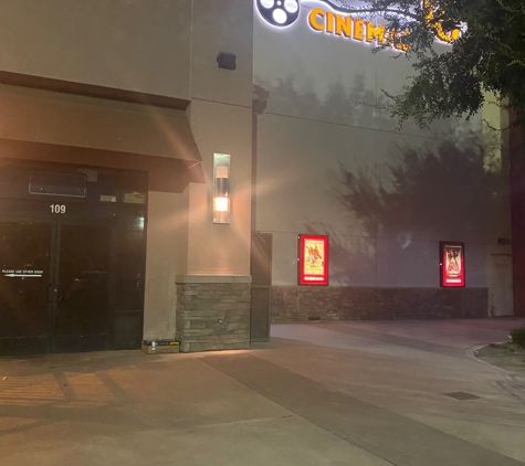 Sierra Vista Cinemas 16 - Clovis, CA