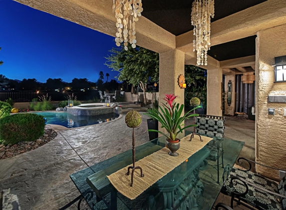 Design by Sasha - Las Vegas, NV. Outdoor living by Design by Sasha