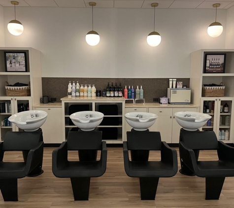 Ecco Salon - Middleton - Middleton, WI