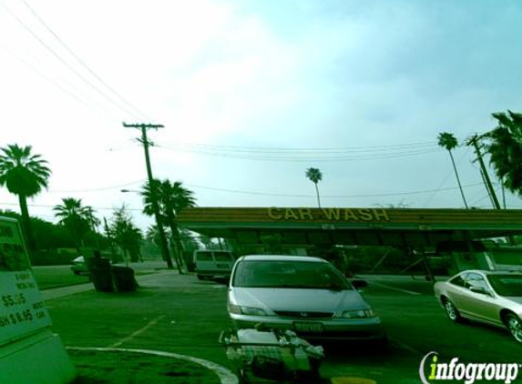 Luxury Car Wash - Riverside, CA