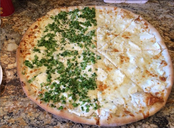 Dusals's Pizza and Italian Restaurant - Manalapan, NJ