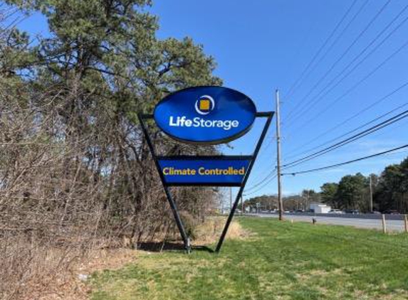 Life Storage - Lakewood, NJ