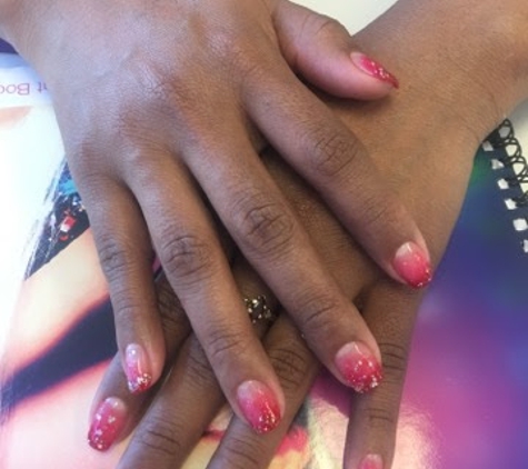 Nails America at Beacon Mall - Alexandria, VA