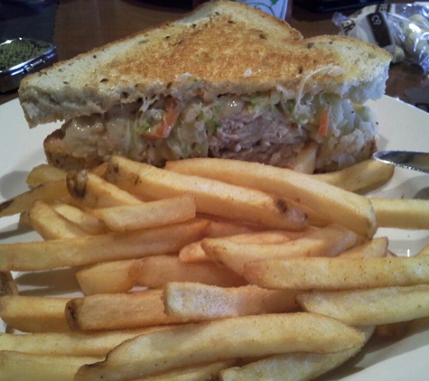 Roadside Bar & Grill - Bloomfield Hills, MI