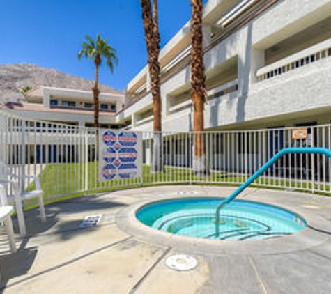 Motel 6 - Palm Springs, CA