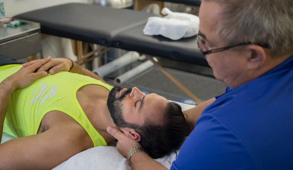 Symmetry Physical Therapy - Miami, FL