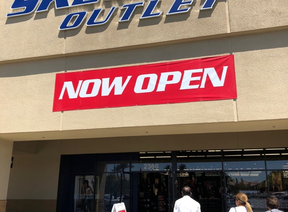 SKECHERS Warehouse Outlet - Las Vegas, NV