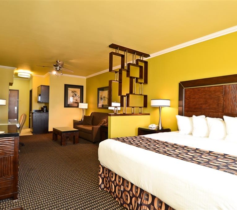 Best Western Plus Christopher Inn & Suites - Forney, TX