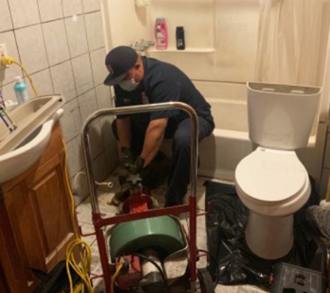 Chavez Plumbing & Rooter Inc - Paramount, CA