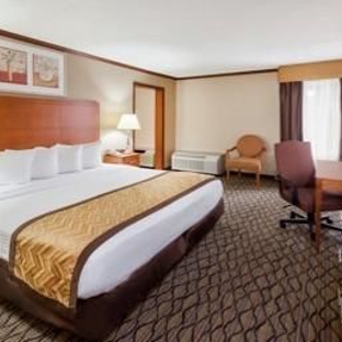 Baymont Inn & Suites - Auburn Hills, MI