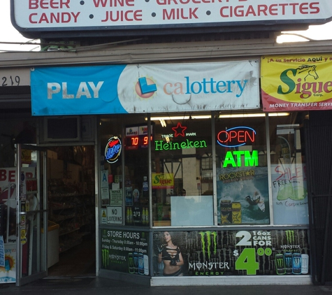 Tampa Market - Reseda, CA. Store front