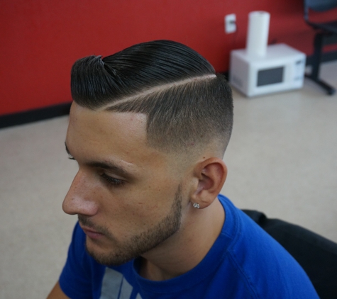 chop city barbershop - Hialeah, FL