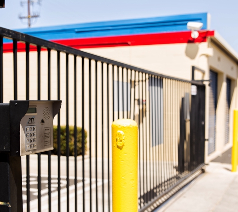 US Storage Centers - Chatsworth, CA