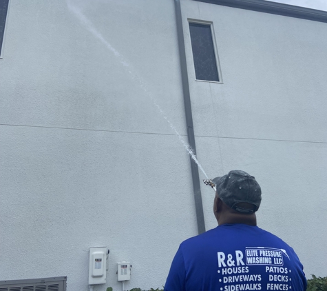 R & R Elite Pressure Washing LLC - Kissimmee, FL. Pressure washing in Orlando, FL near me property 