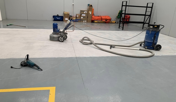 Hands on Concrete Vic
