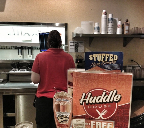 Huddle House - Salina, KS