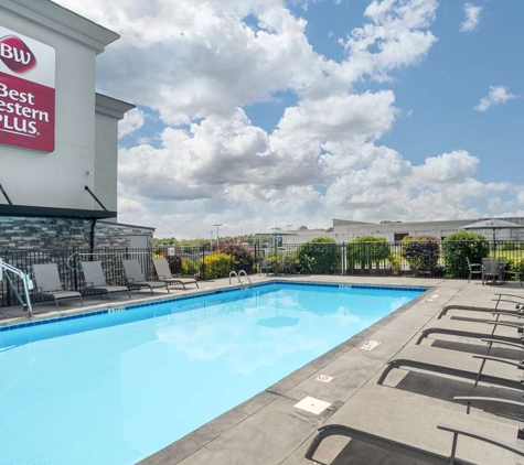 Best Western Plus Greenville I-385 Inn & Suites - Greenville, SC