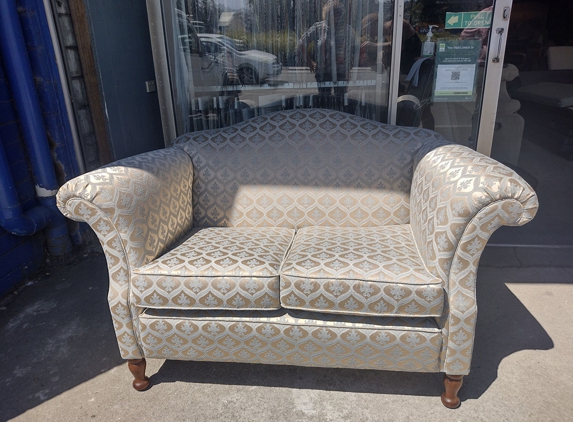 Tasma Upholsterers - Invermay, TAS