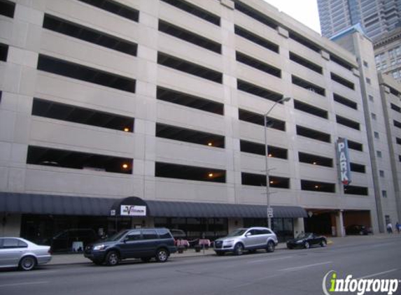Express Park Garage - Indianapolis, IN